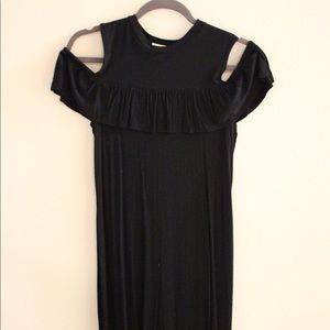 BLACK OFF THE SHOULDER DRESS